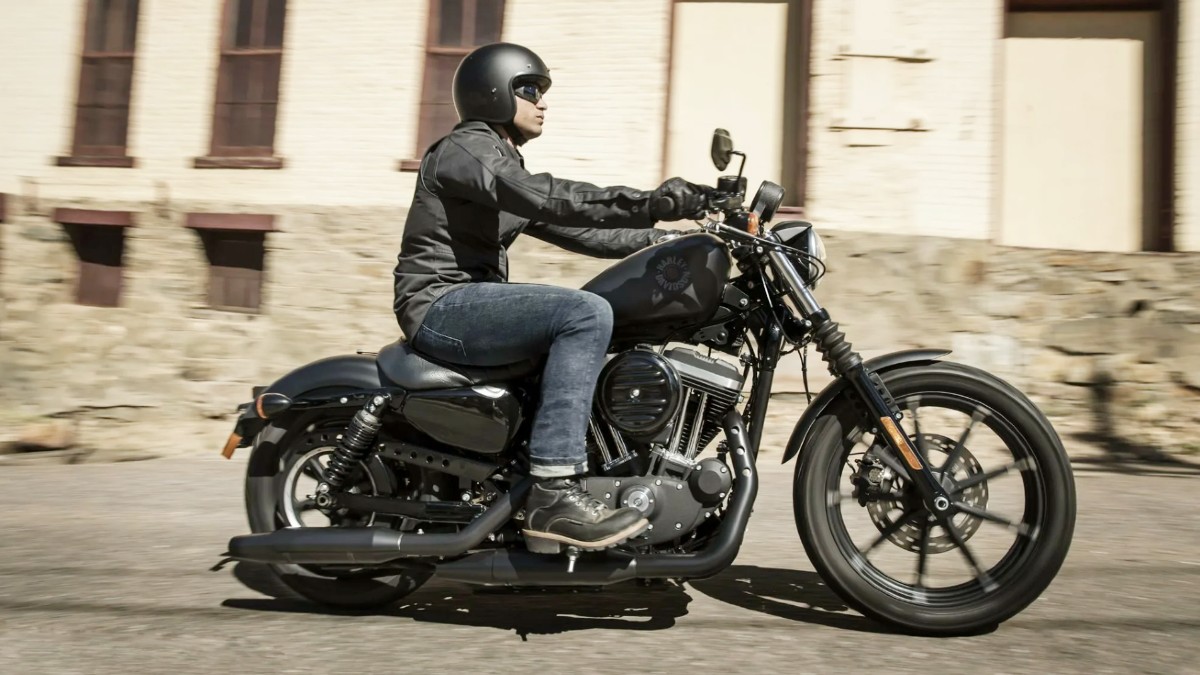 Harley-Davidson Sportster 883