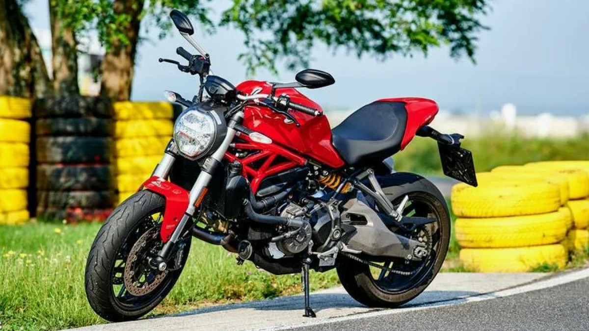 ducati monster 821